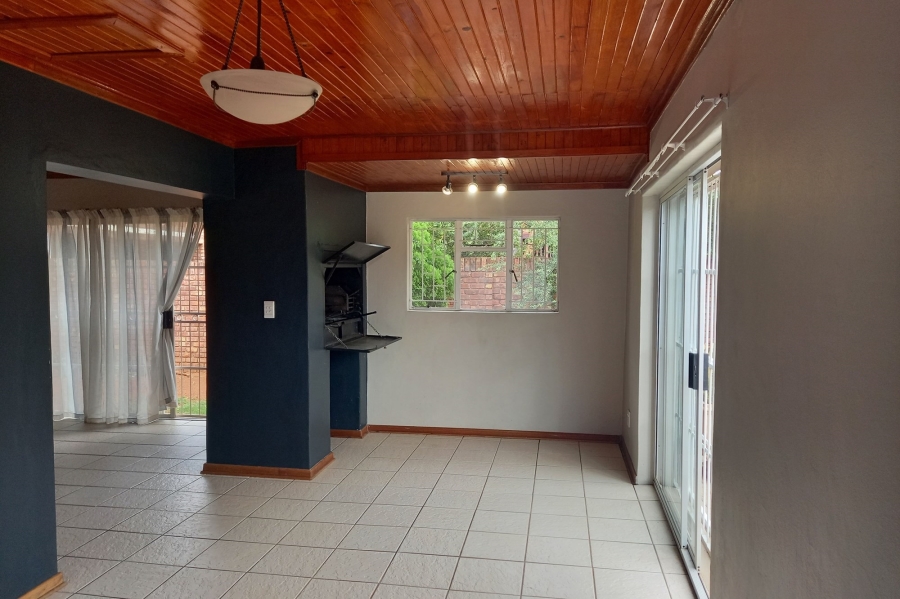 3 Bedroom Property for Sale in Roylglen Gardens Northern Cape